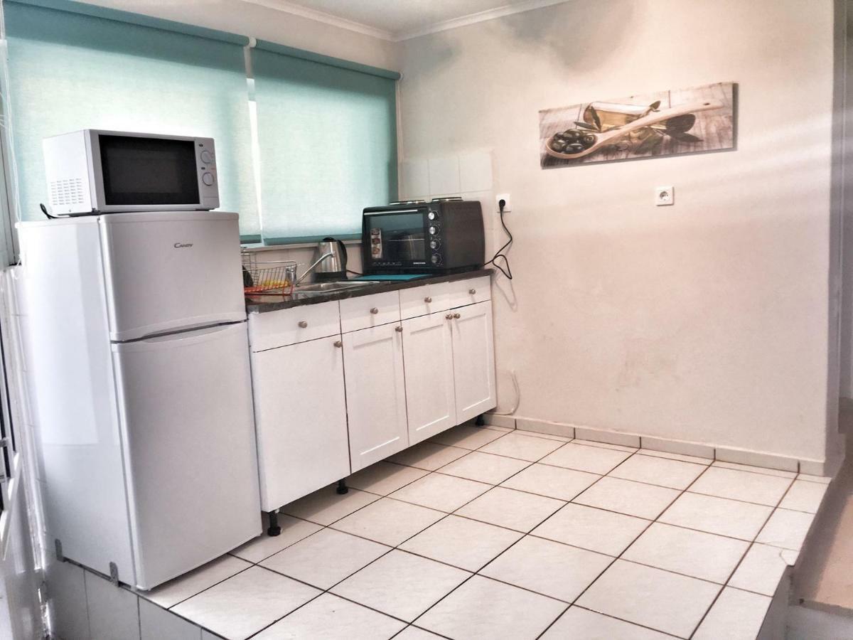 אנביסוס Renovated Apt 100M From Beach Wifi Ac מראה חיצוני תמונה